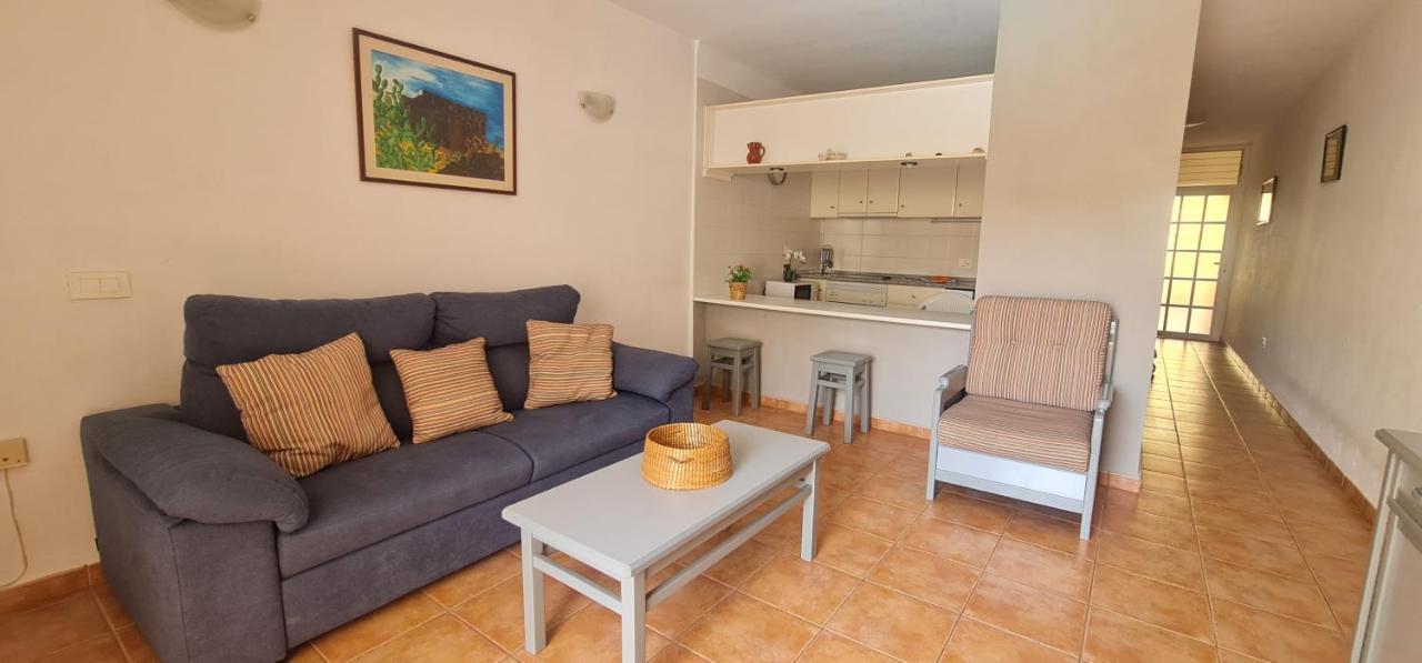 Vivienda Vacacional Marineda Sol Con Piscina El Medano Ngoại thất bức ảnh