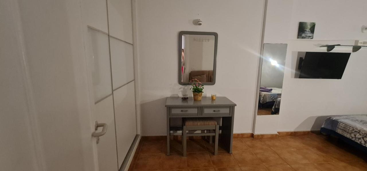 Vivienda Vacacional Marineda Sol Con Piscina El Medano Ngoại thất bức ảnh